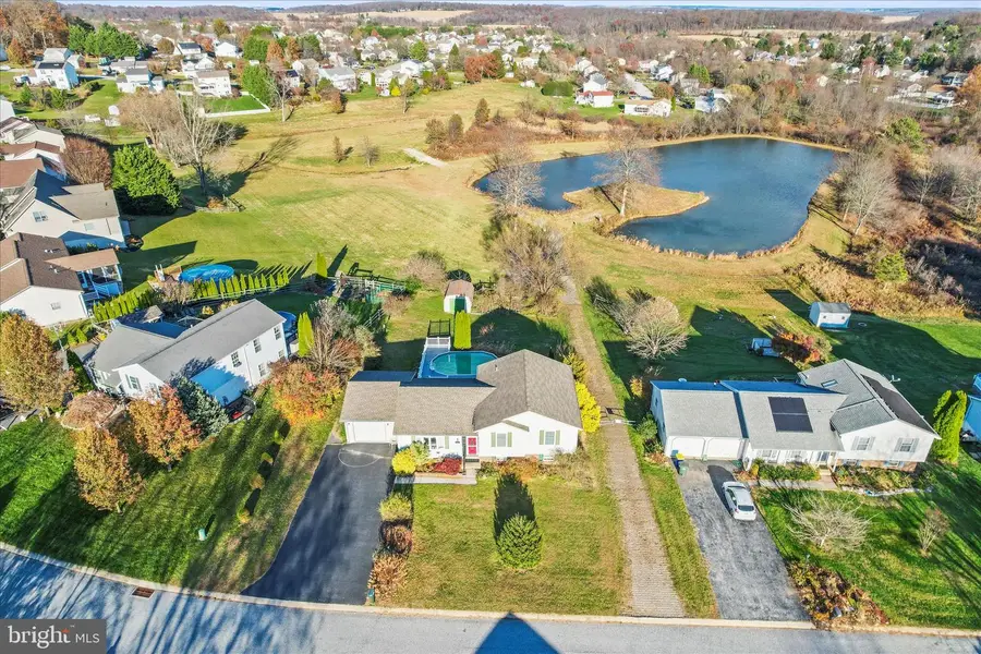 82 Piston Ct, Stewartstown, PA 17363 - Image #2