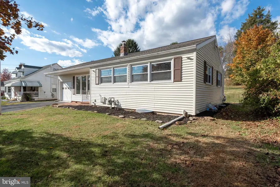 53 W Maple St, Wrightsville, PA 17368 - Image #3
