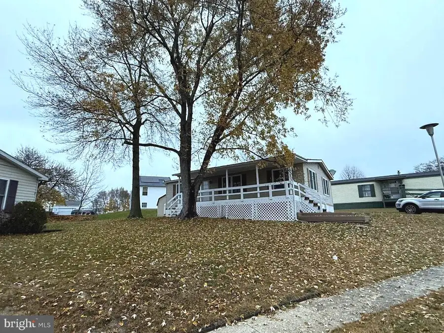 121 Cherry Ln, Dillsburg, PA 17019 - Image #2