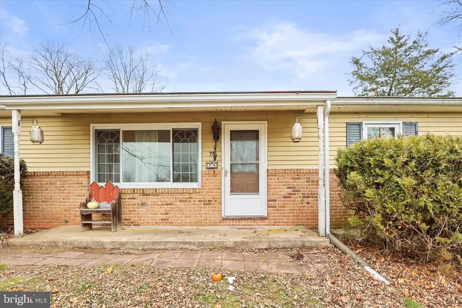 75 Vista Cir, Etters, PA 17319 - Image #2