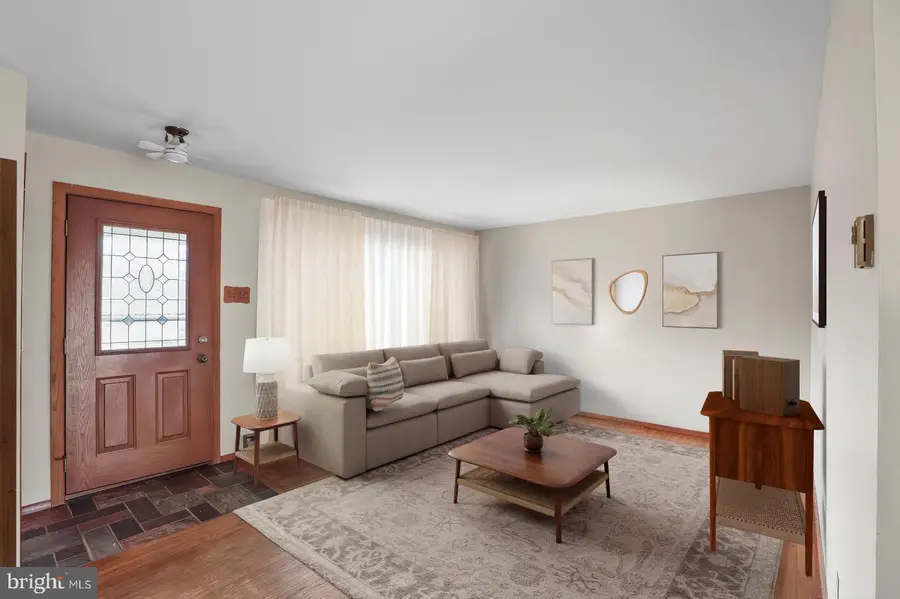 75 Vista Cir, Etters, PA 17319 - Image #3