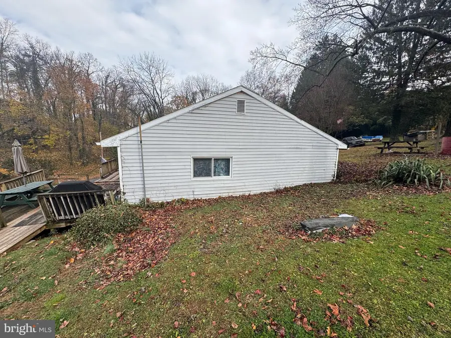 645 Park St, Manchester, PA 17345 - Image #2