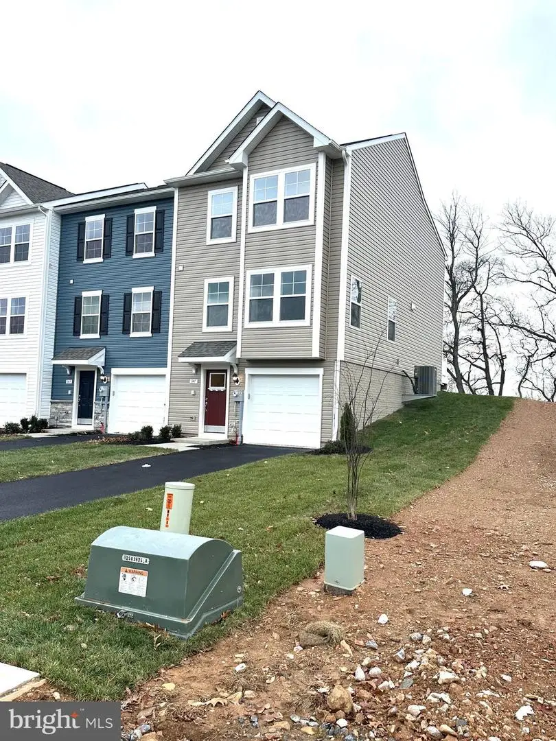 Homesite 305 Homestead Dr, Hanover, PA 17331 - Image #1