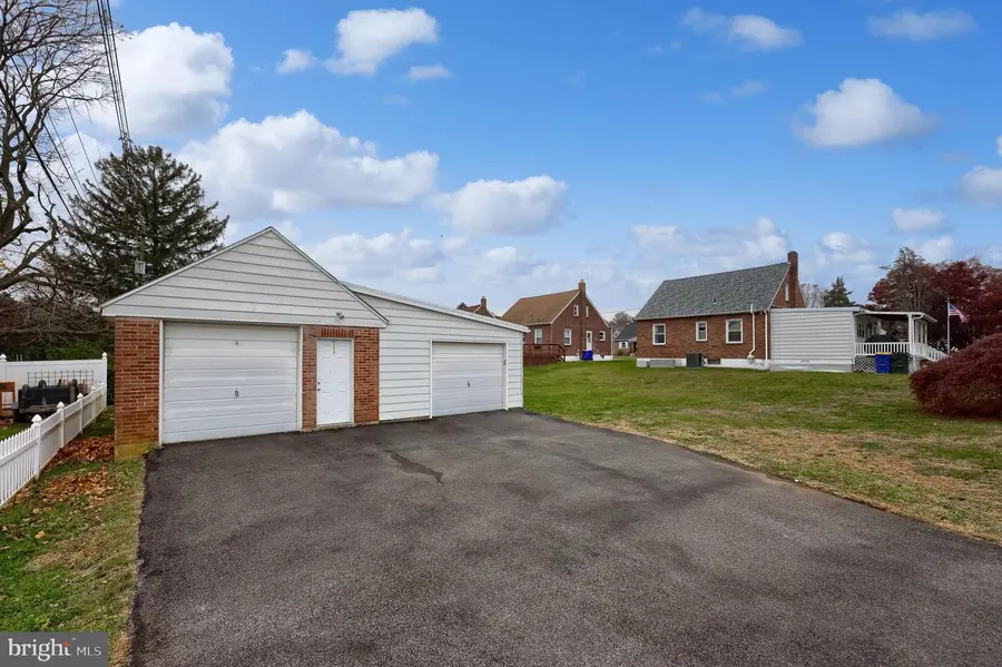 2000 Filbert St, York, PA 17404 - Image #3