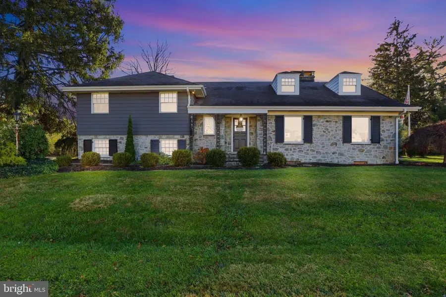 1000 Smallbrook Ln, York, PA 17403 - Image #2