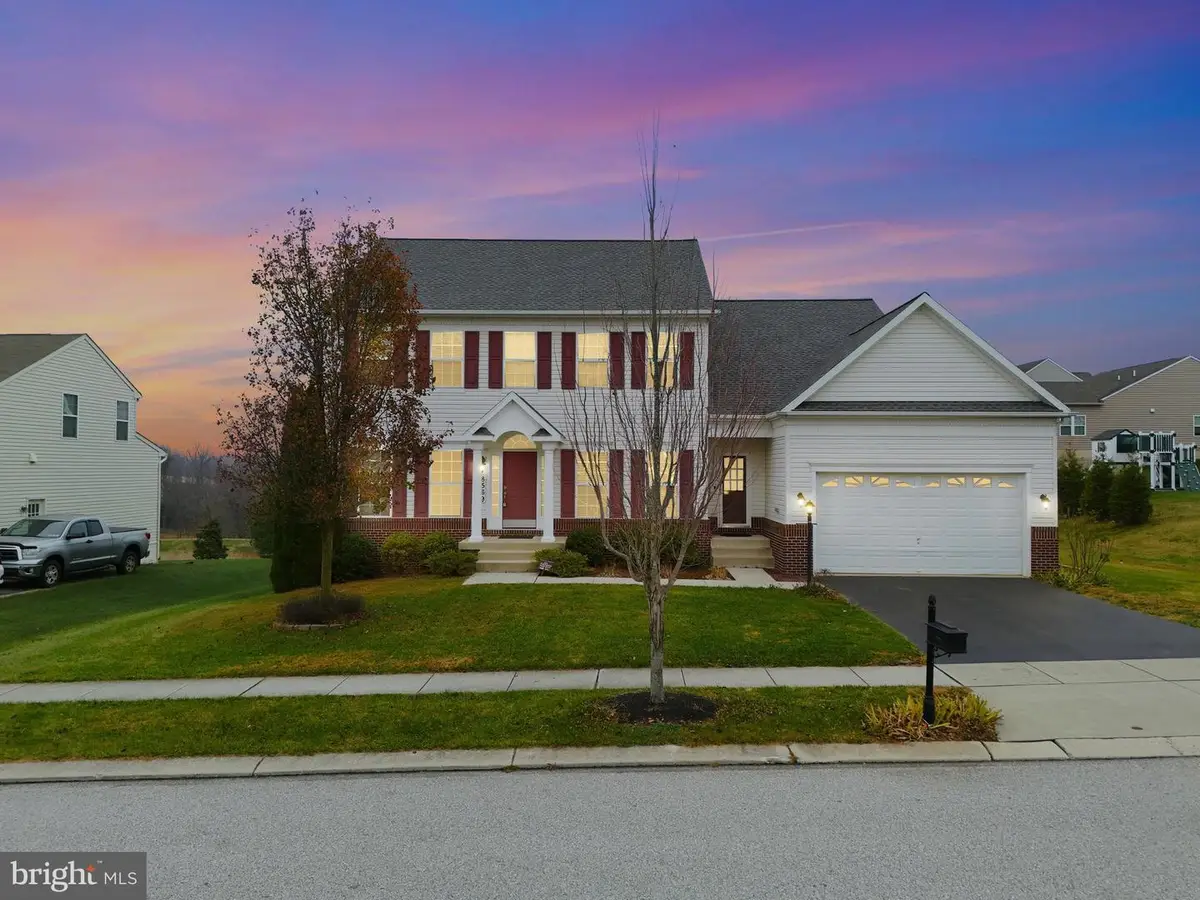 8569 Diamond Run Ct, Seven Valleys, PA 17360 - Image #1