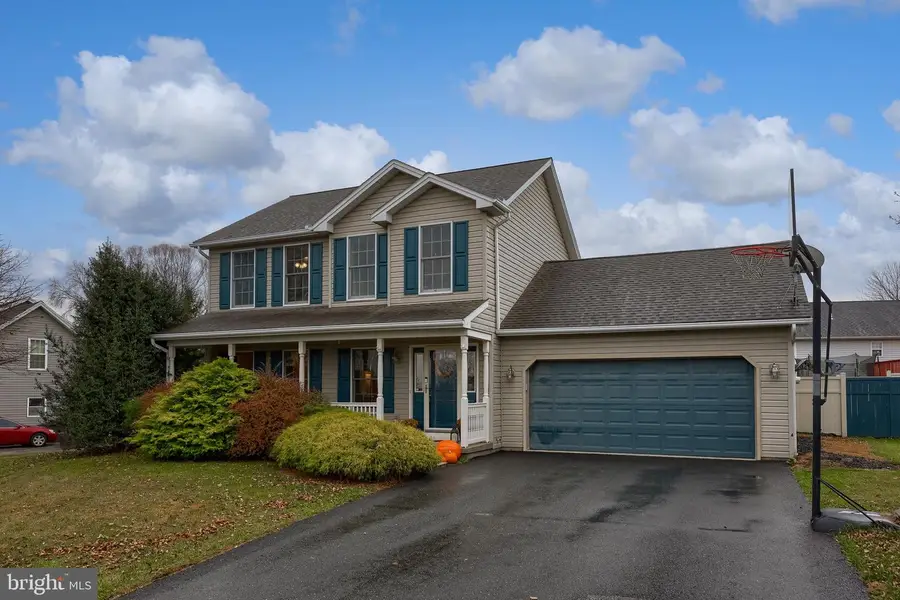 115 Abbey Dr, Mount Wolf, PA 17347 - Image #3