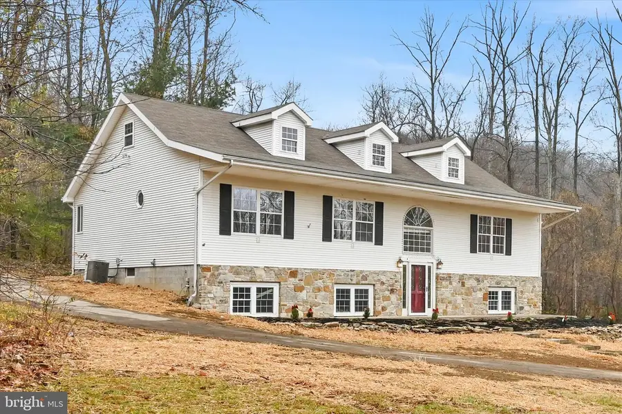 7962 Woodland Dr, Hanover, PA 17331 - Image #3