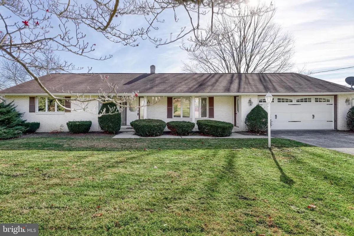 3936 N Rohrbaugh Rd, Seven Valleys, PA 17360 - Image #1