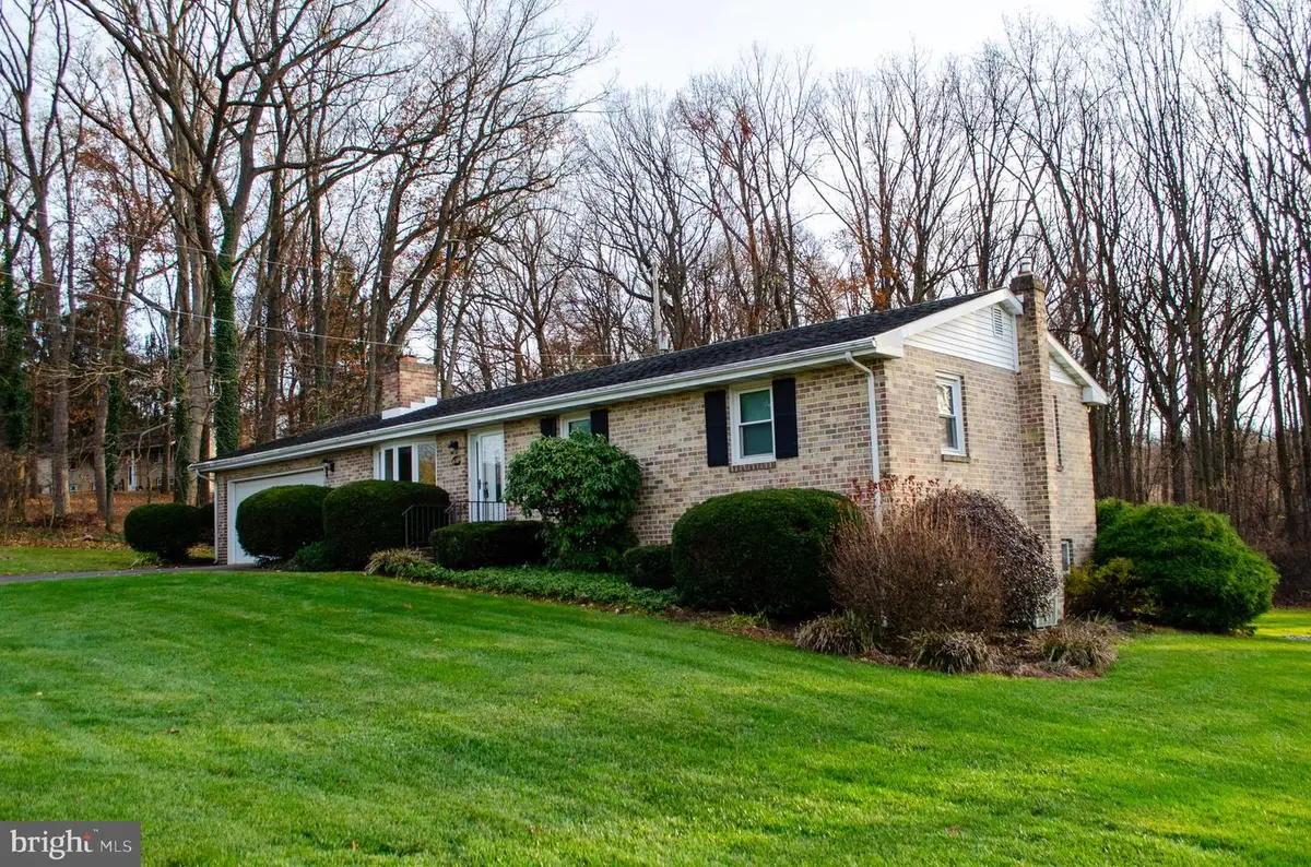 670 Dietz Rd, York, PA 17402 - Image #1