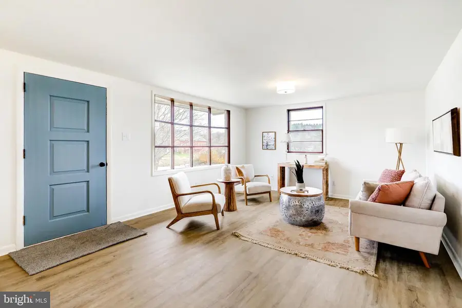 6428 York Rd, Spring Grove, PA 17362 - Image #2