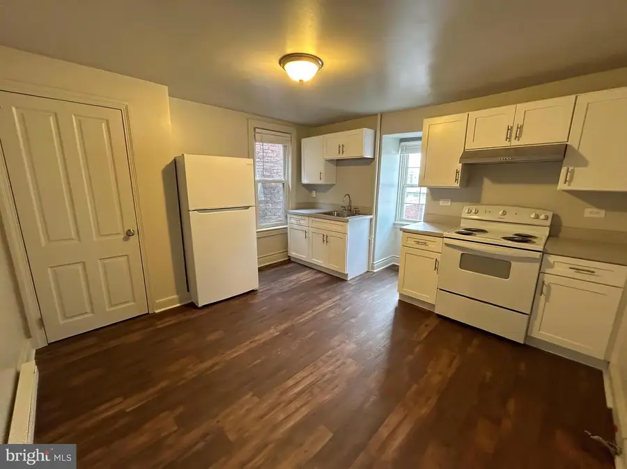 257 E College Ave, York, PA 17403 - Image #2