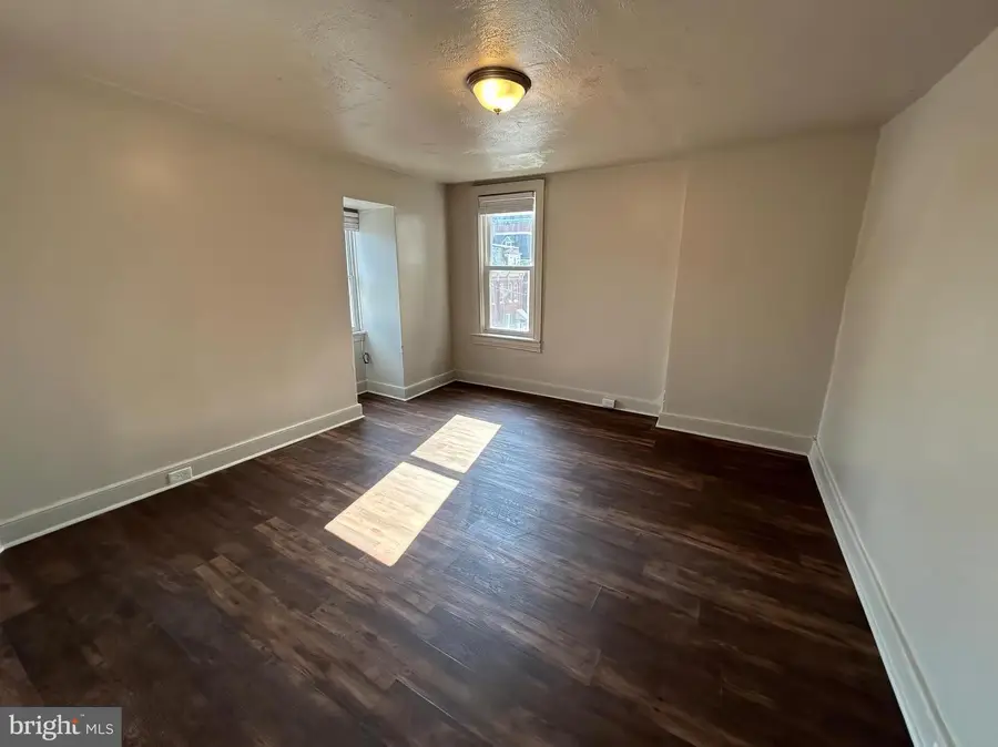 257 E College Ave, York, PA 17403 - Image #3