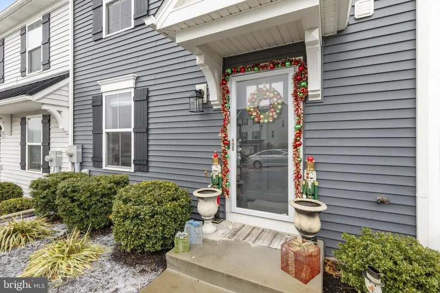 4303 Forbes Dr, Stewartstown, PA 17363 - Image #2