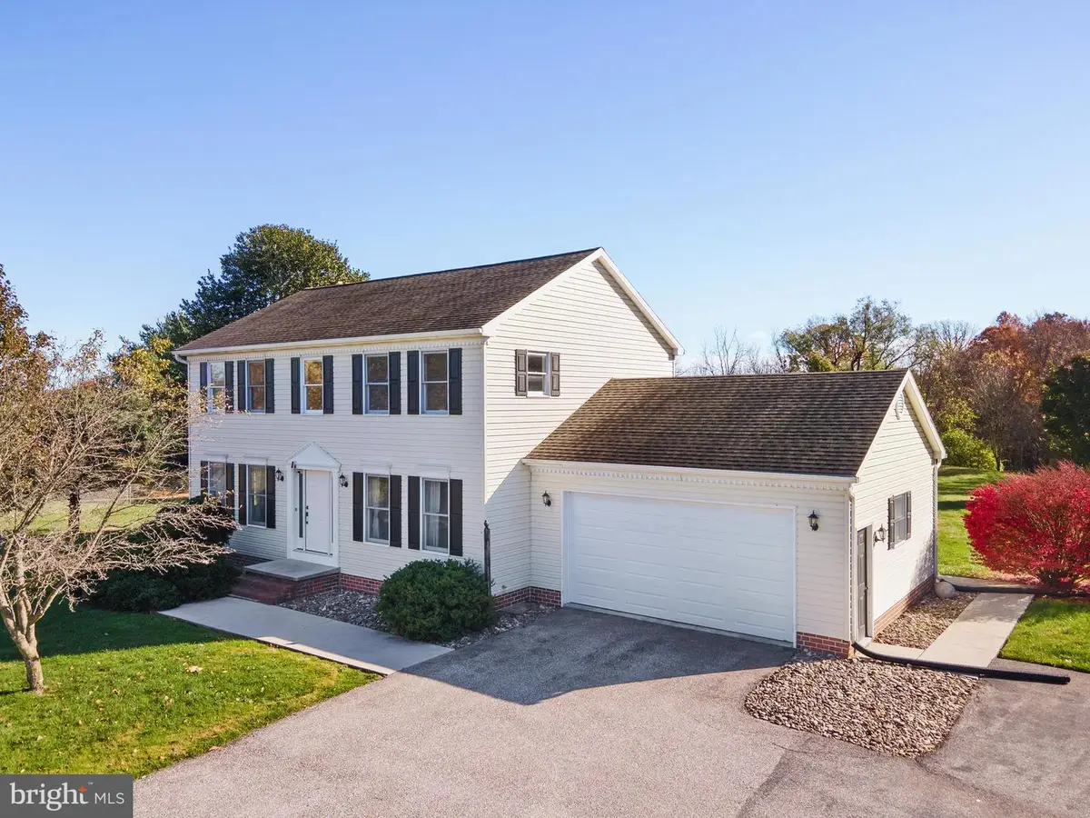 4956 E Berlin Rd, Thomasville, PA 17364 - Image #1