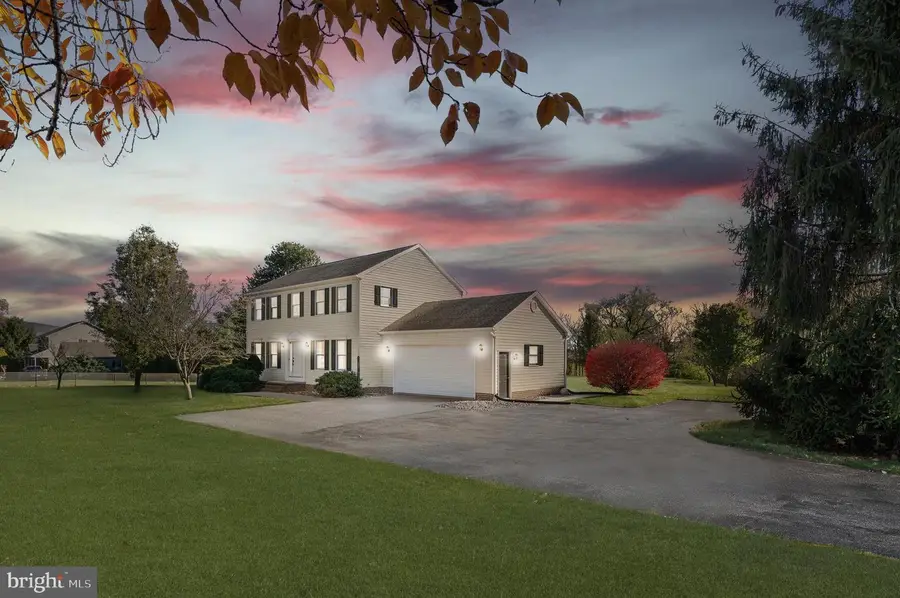 4956 E Berlin Rd, Thomasville, PA 17364 - Image #2