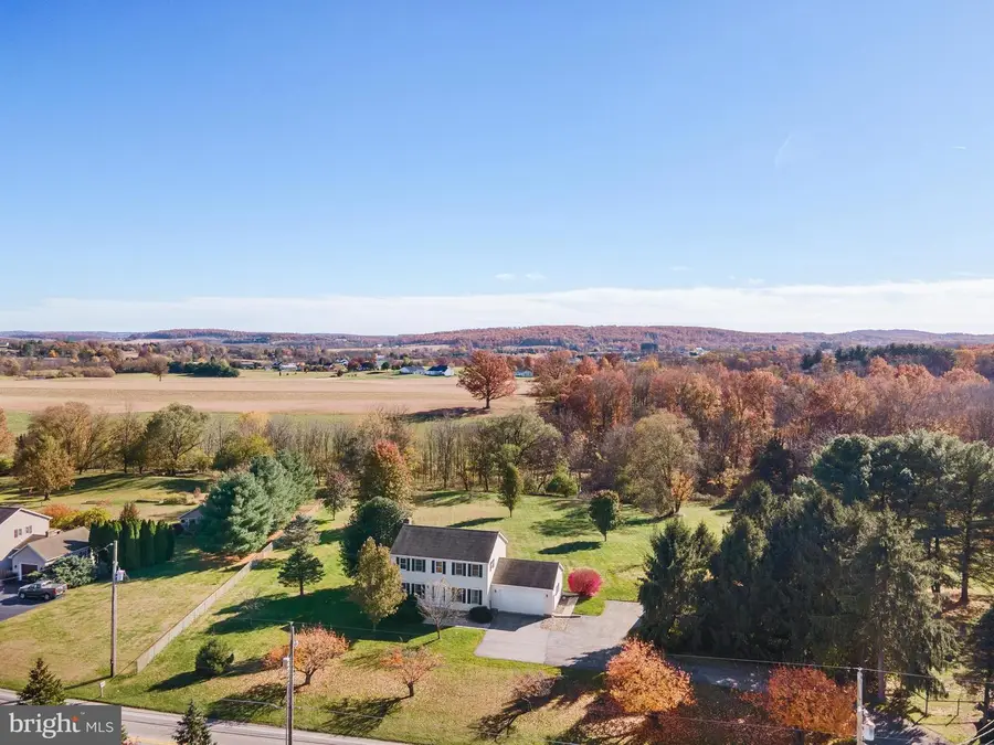4956 E Berlin Rd, Thomasville, PA 17364 - Image #3
