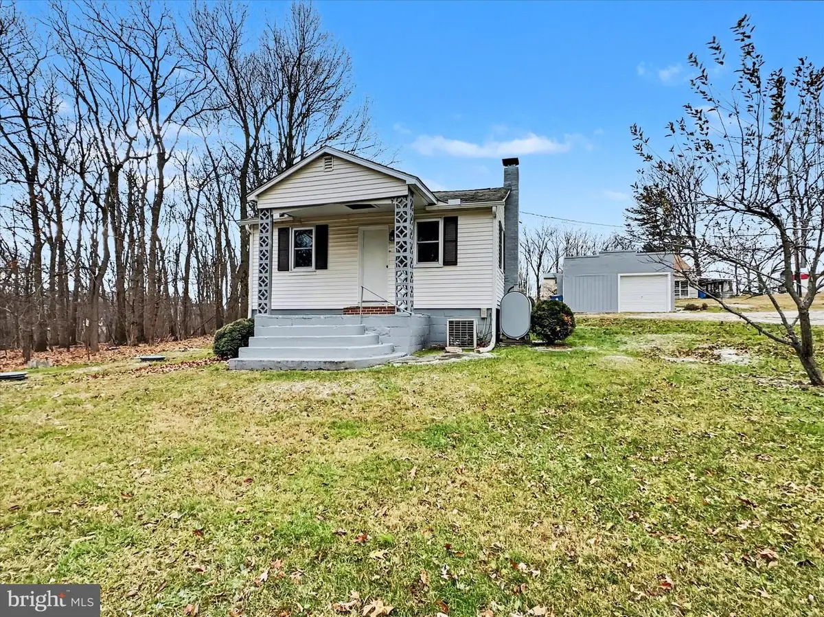 1063 Snyder Corner Rd, Red Lion, PA 17356 - Image #1