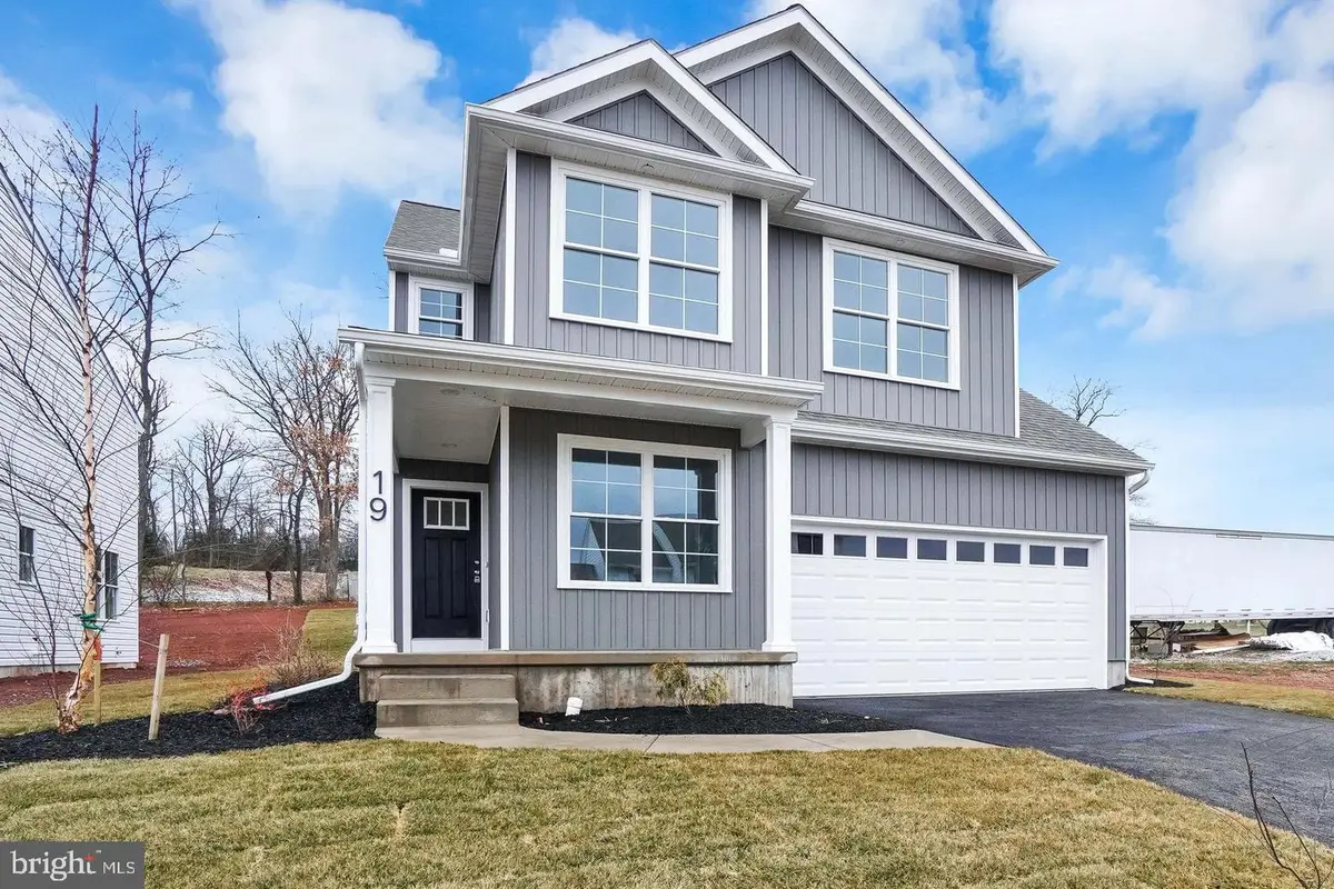 15 Eli Dr, York, PA 17404 - Image #1