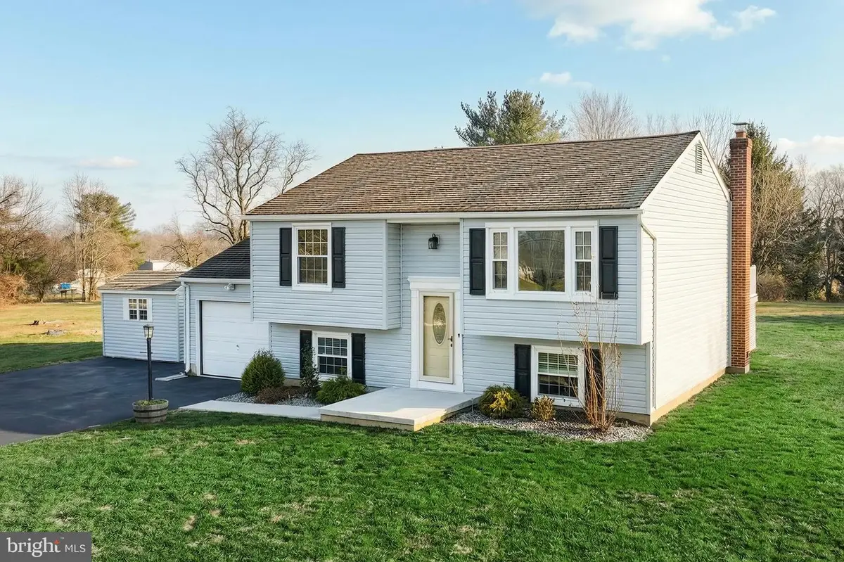 2 Dutton Rd, New Freedom, PA 17349 - Image #1