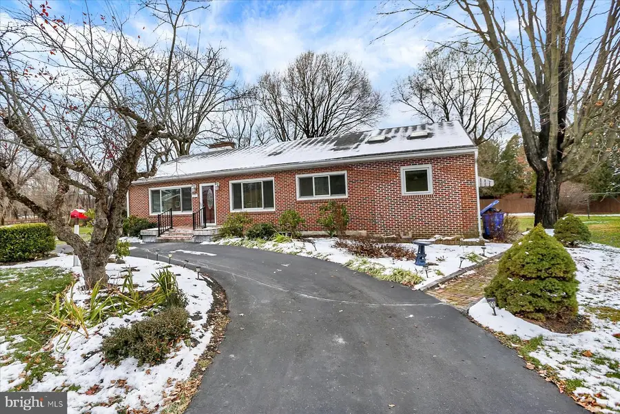 271 Spanglers Mill Rd, New Cumberland, PA 17070 - Image #3