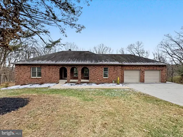 1903 Woodland Rd, YORK, PA 17403