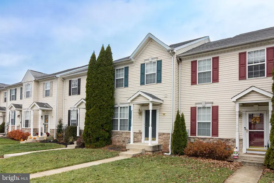 355 Bruaw Dr, York, PA 17406 - Image #2