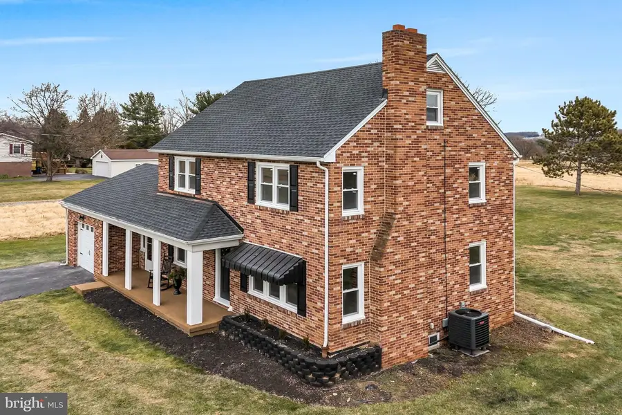 2029 Stoverstown Rd, Spring Grove, PA 17362 - Image #2