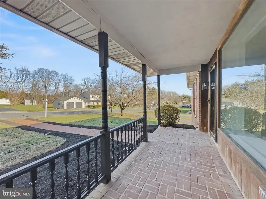 1629 Yorktowne Dr, York, PA 17408 - Image #3
