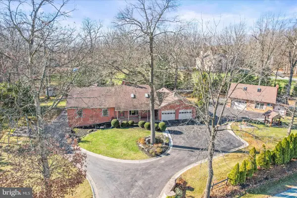 320 Dubs Church Rd, HANOVER, PA 17331