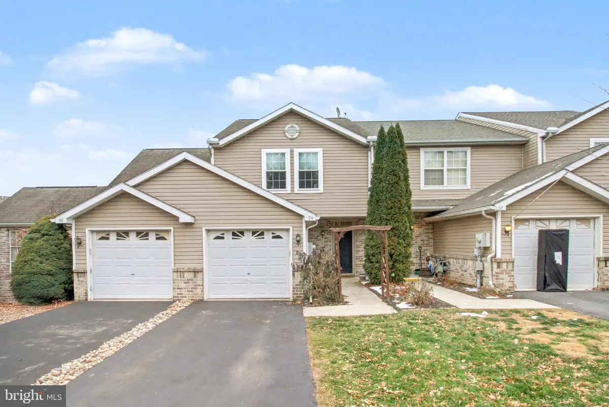 94 Clemens Dr, Dillsburg, PA 17019 - Image #1