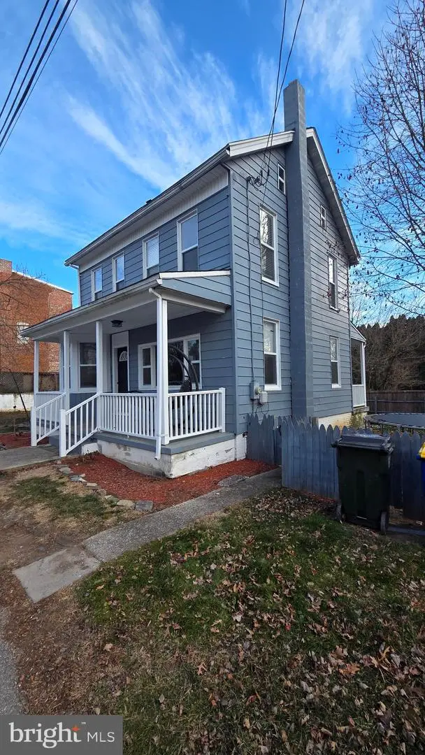 910 Smith Dr, York, PA 17408 - Image #2