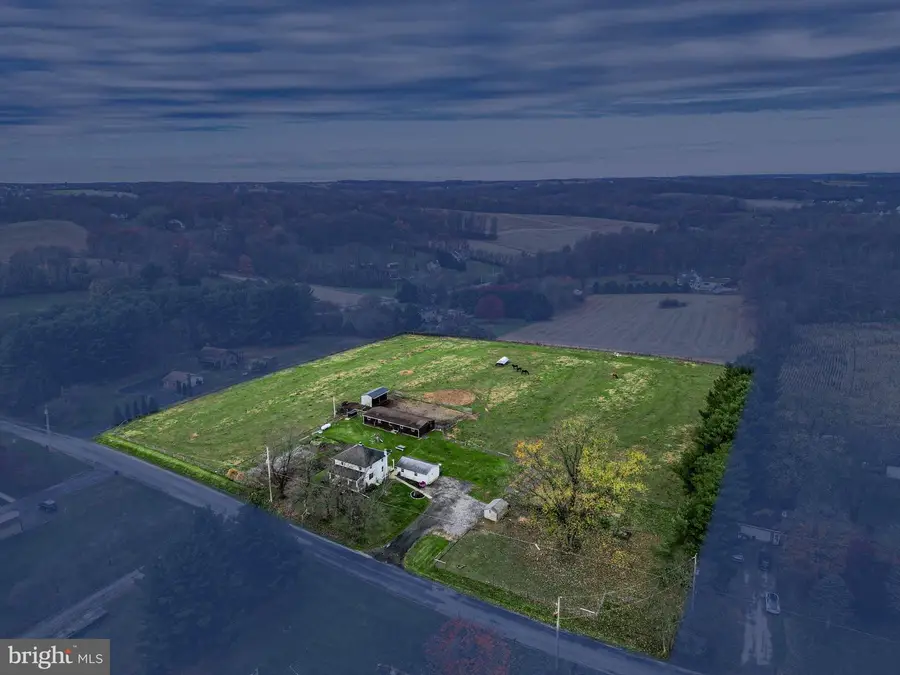 54 Mitchell Rd, Airville, PA 17302 - Image #2