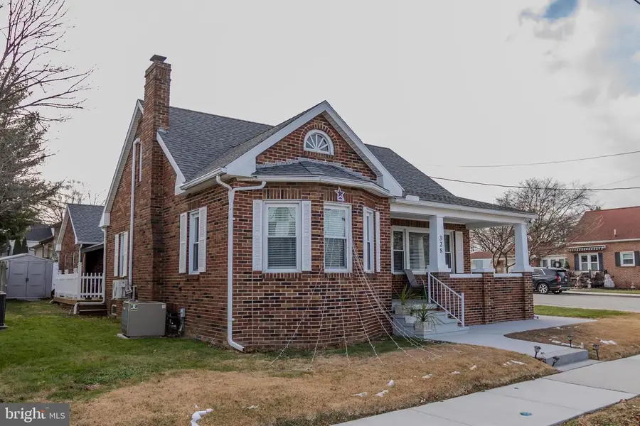 328 W Elm Ave, Hanover, PA 17331 - Image #2