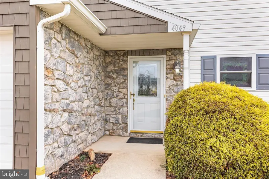 4049 Clair Mar Dr #13, Dover, PA 17315 - Image #2