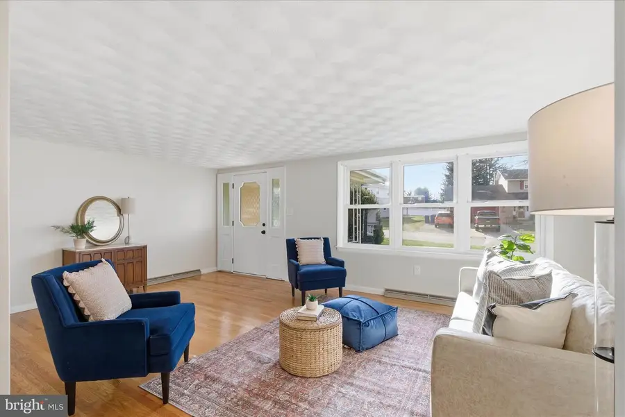 3340 Minton Dr, York, PA 17402 - Image #3