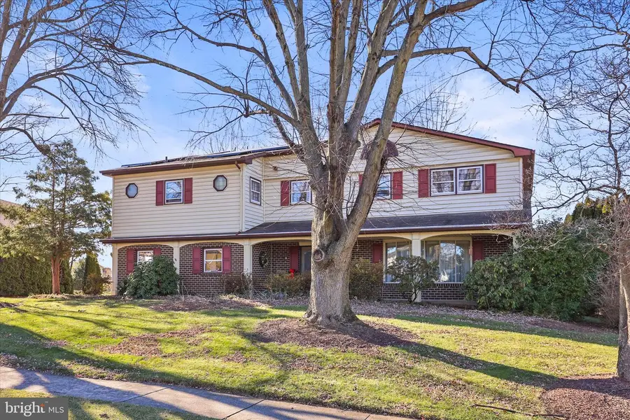 930 Hickory Hill Ln, York, PA 17402 - Image #2