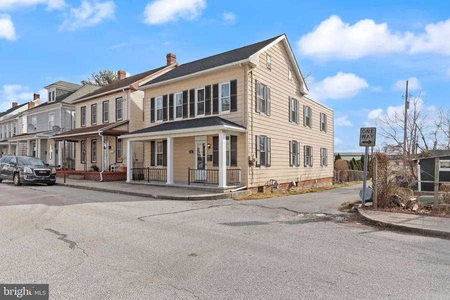 2 Orchard St, Hanover, PA 17331 - Image #2