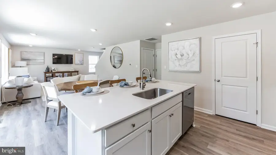 305 Grantway Dr, York, PA 17404 - Image #3