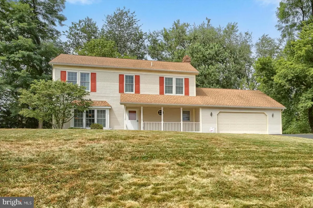 319 Hillcrest Dr, New Cumberland, PA 17070 - #1