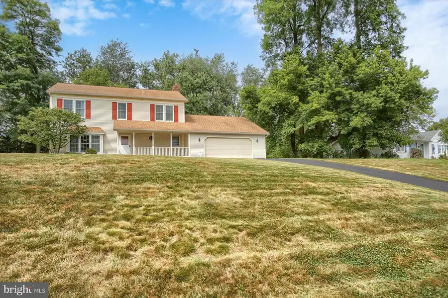 319 Hillcrest Dr, New Cumberland, PA 17070 - #2