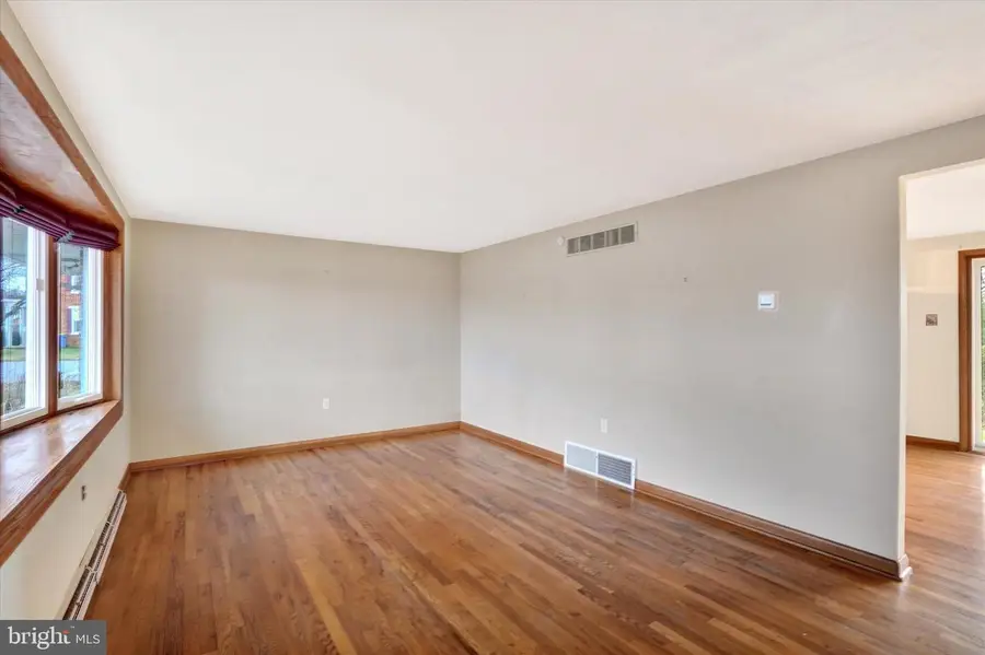 2160 N Susquehanna Trl, York, PA 17404 - Image #2