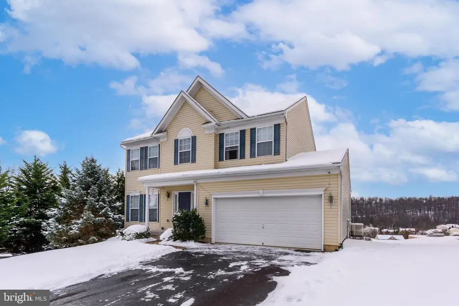 501 Sandpiper Ln, New Cumberland, PA 17070 - Image #2