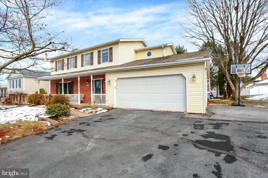 405 Clover Rd, Etters, PA 17319 - Image #3