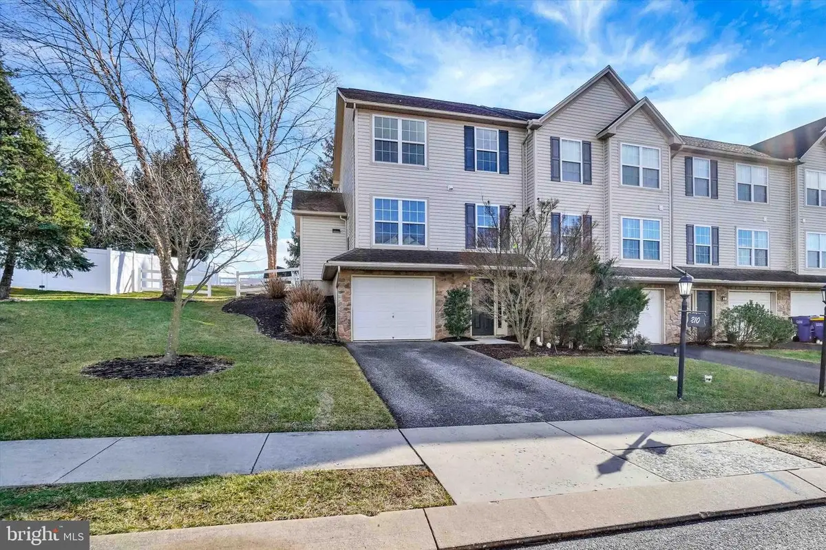 210 Fisher Dr, York, PA 17404 - Image #1