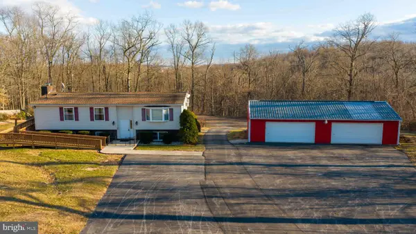 9338 Twin Hills Rd, FELTON, PA 17322