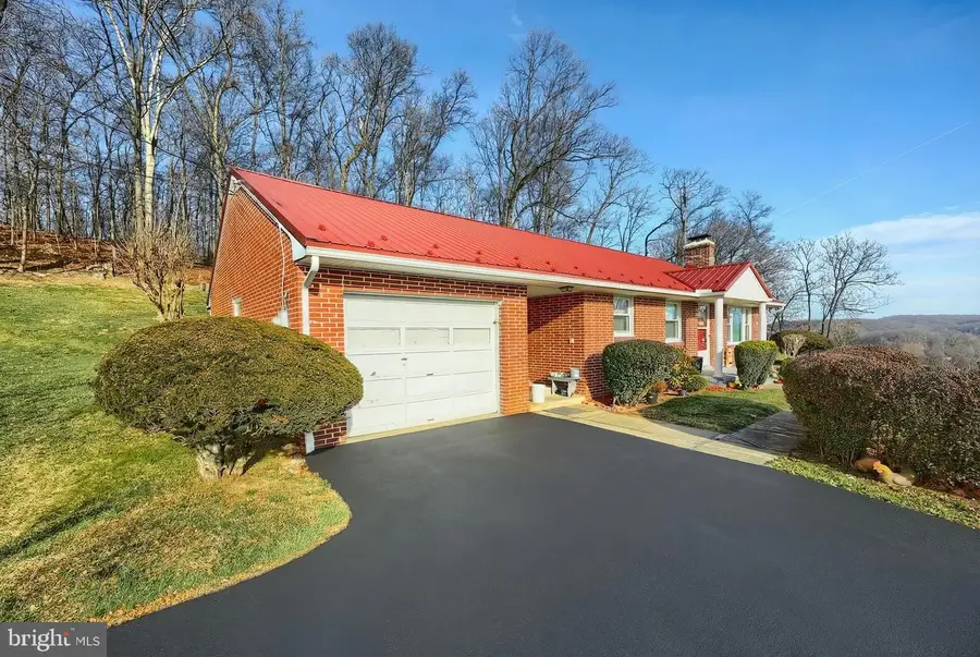 1365 Burkholder Rd, Red Lion, PA 17356 - Image #2