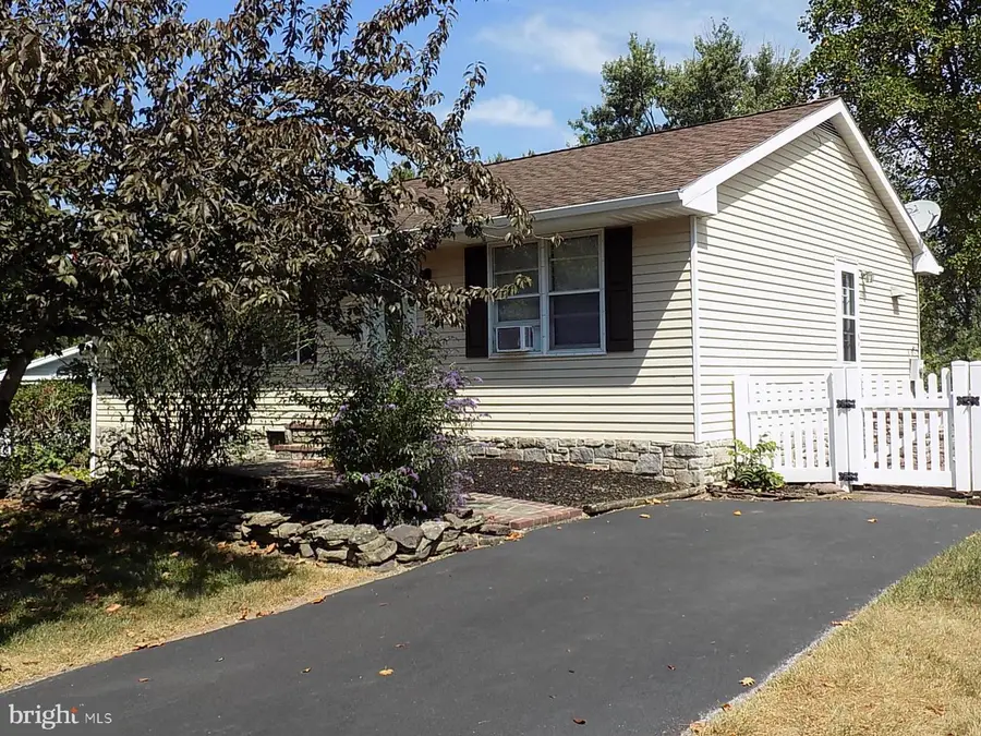 3425 Fox Ridge Ct, Dover, PA 17315 - #2