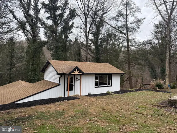 142 Hilltop Rd, DELTA, PA 17314