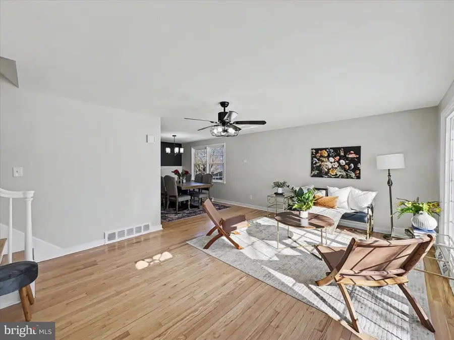 2461 Raleigh Dr, York, PA 17402 - Image #3